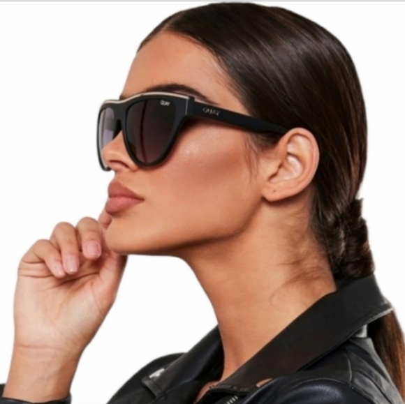 QUAY AUSTRALIA Flight Risk Sunglasses Black/Smoke Sunnies - Picture 6 of 7